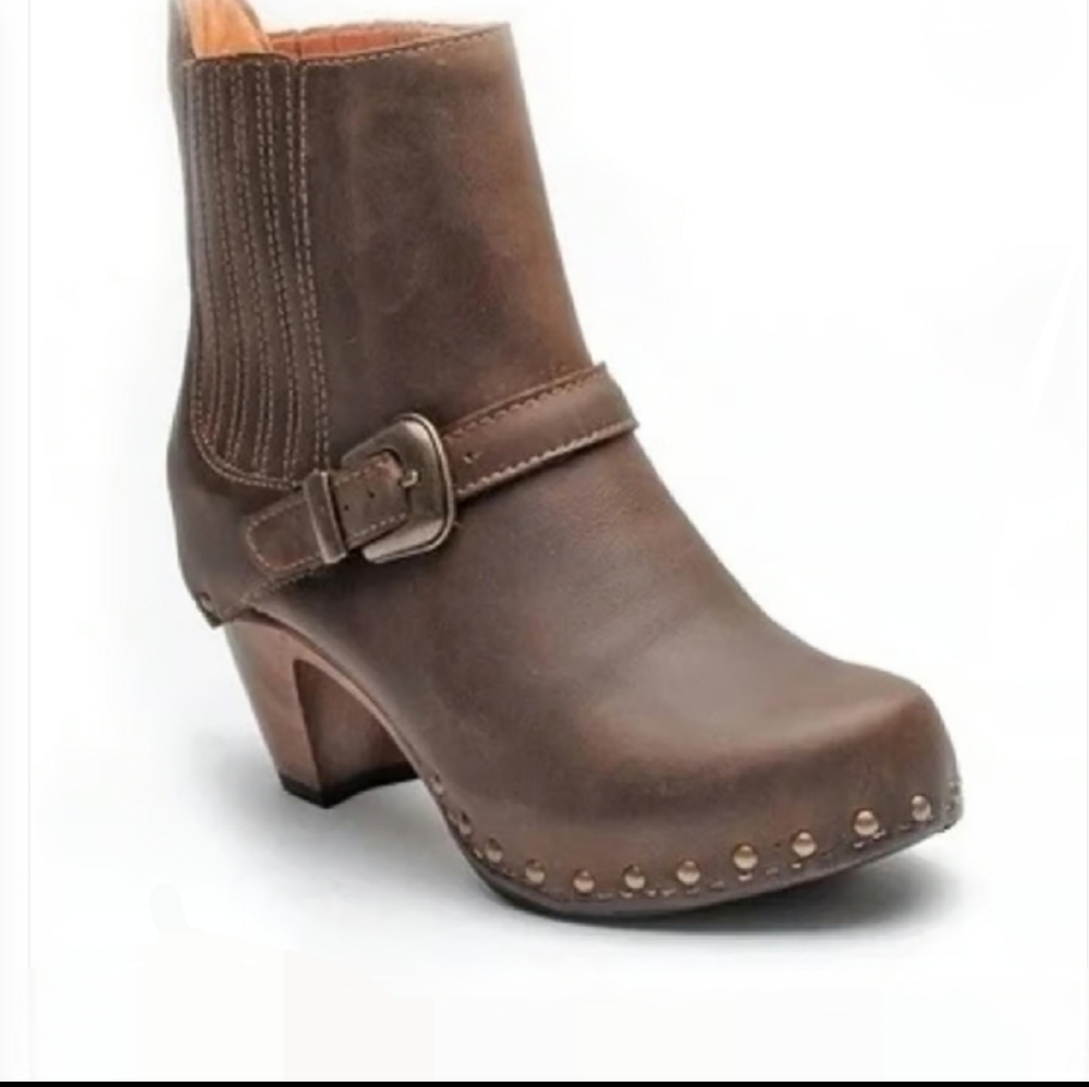Dansko Rhianna Clog Style Studded Brown Leather Ankle Booties E.U. 41, U.S 10.5
